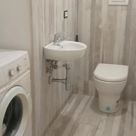 Vicino Al Mare Apartment *