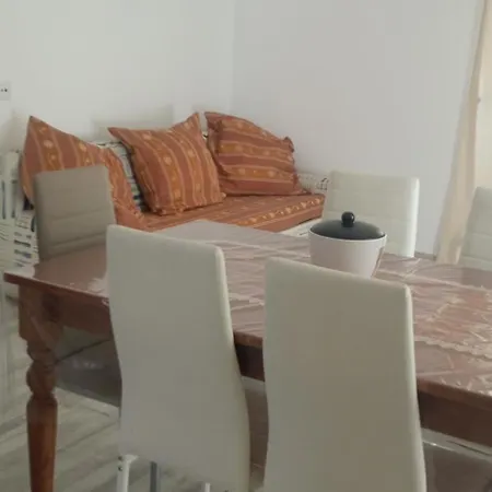 Vicino Al Mare Apartment *