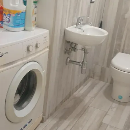 Vicino Al Mare Apartment *